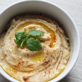 Roasted Garlic & White Bean Hummus